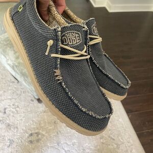 Hey Dude Men's Textured Black and Tan Loafers